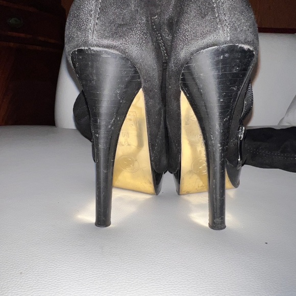 Suede thigh high boots - Picture 2 of 6